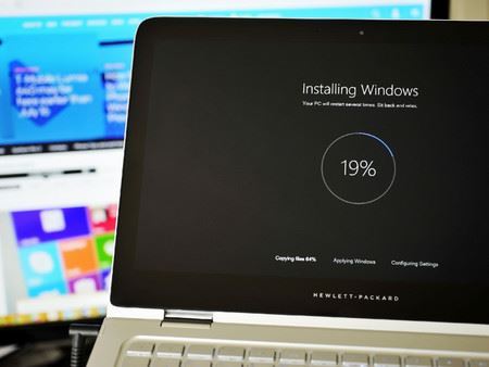 Windows 7不再是最常用的Windows版本：它需要时间但Windows 10已经抢走了王位